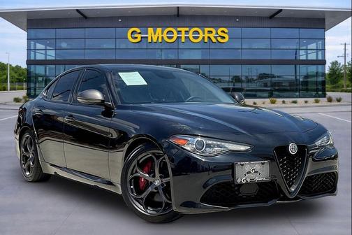 Vulcano Black Metallic 2019 Alfa Romeo Giulia Sport