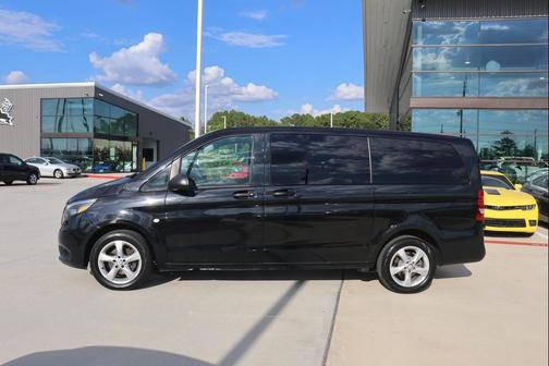 2018 Mercedes-Benz Metris Base