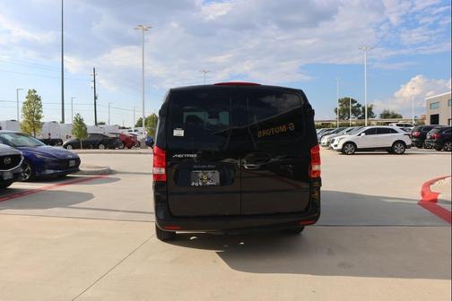 2018 Mercedes-Benz Metris Base