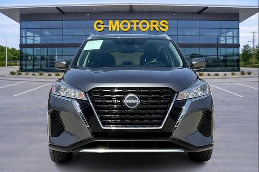 2022 Nissan Kicks SV