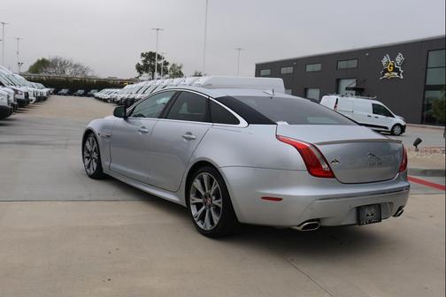 2015 Jaguar XJ Base