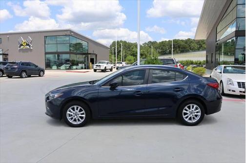2016 Mazda Mazda3 i Sport
