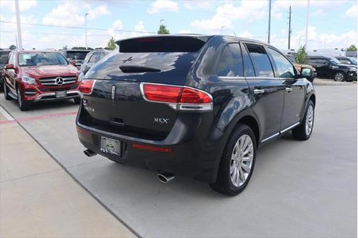 2011 Lincoln MKX Base