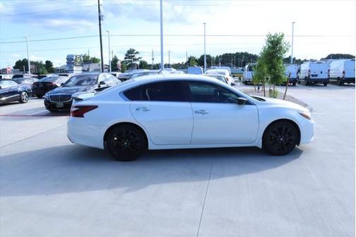 2017 Nissan Altima 2.5 SR