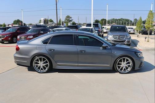2017 Volkswagen Passat 1.8T R-Line w/Comfort