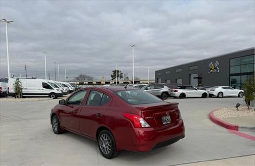 2016 Nissan Versa 1.6 S+
