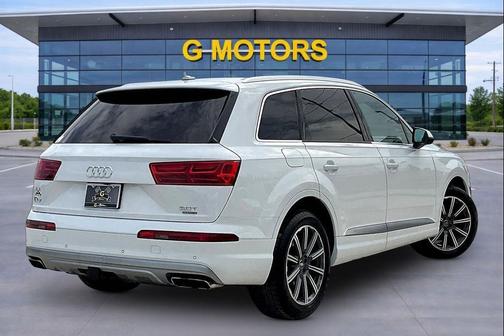 Carrara White 2017 Audi Q7 3.0T Prestige