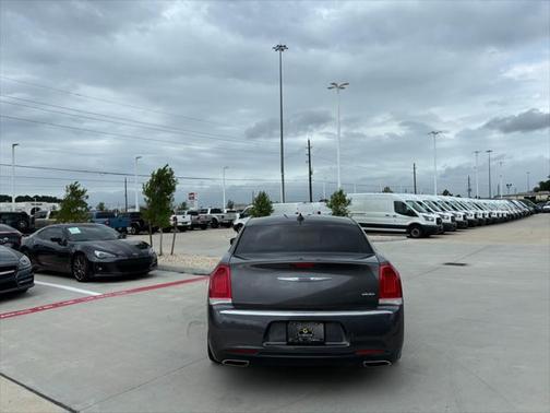 2018 Chrysler 300 Limited