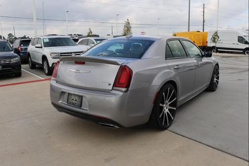 2018 Chrysler 300 S