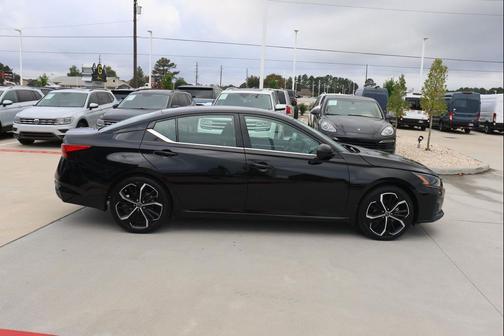 2024 Nissan Altima SR FWD