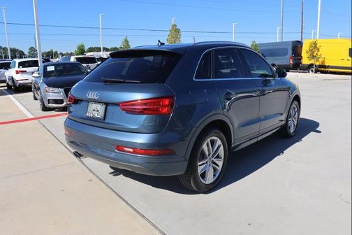 2017 Audi Q3 2.0T Premium Plus