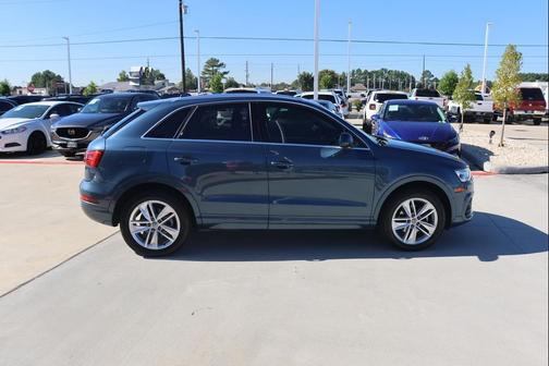2017 Audi Q3 2.0T Premium Plus