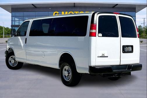 2015 Chevrolet Express 3500 LS