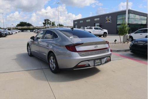 2023 Hyundai SONATA SE