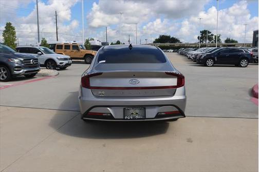 2023 Hyundai SONATA SE