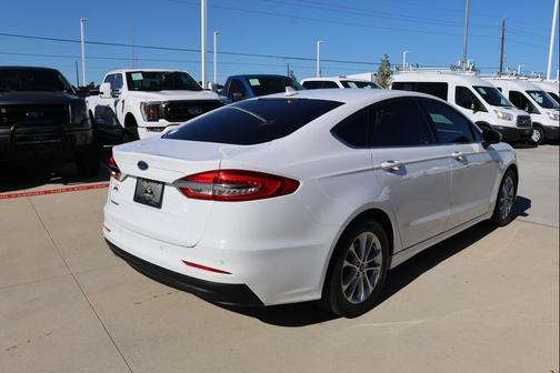 2020 Ford Fusion SE