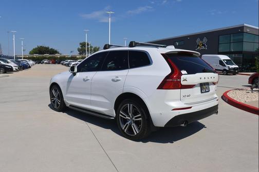 2018 Volvo XC60 T6 Momentum
