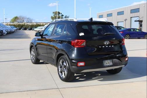 2021 Hyundai VENUE SEL