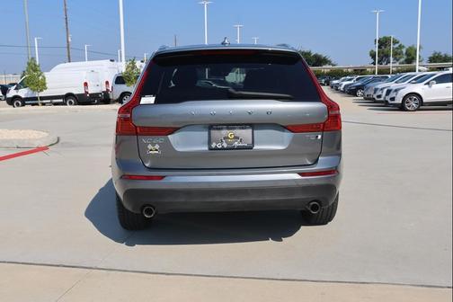 2018 Volvo XC60 T5 Momentum