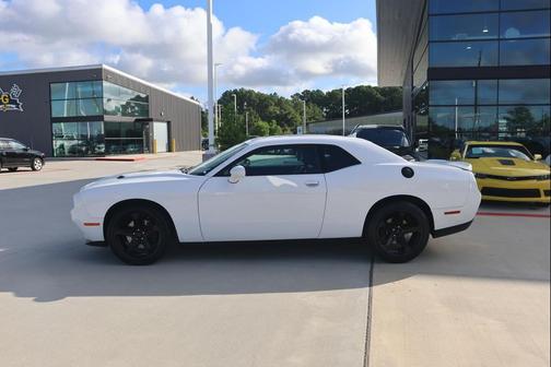 2015 Dodge Challenger SXT Plus