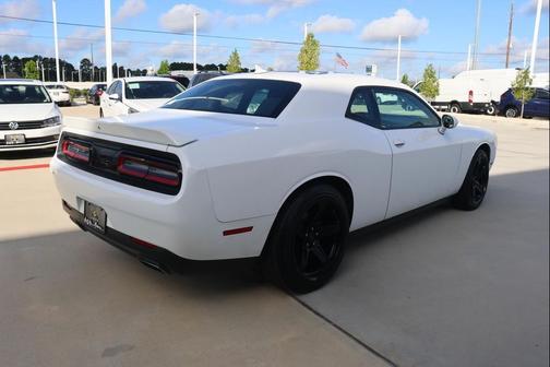 2015 Dodge Challenger SXT Plus