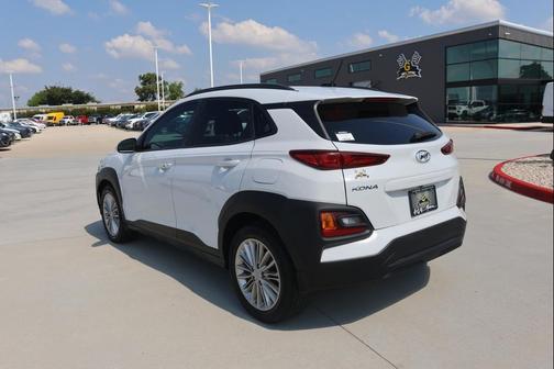 2021 Hyundai KONA SEL
