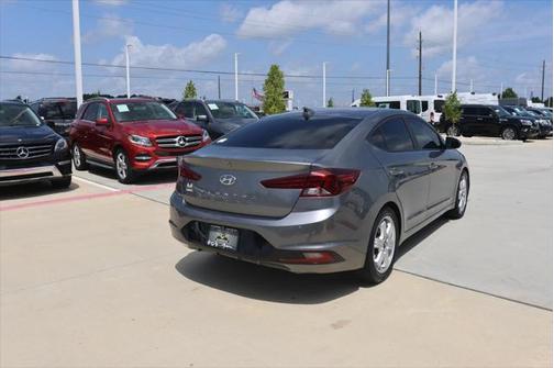 2019 Hyundai ELANTRA SEL