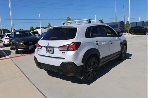 2024 Mitsubishi Outlander Sport SE