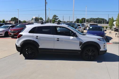 2024 Mitsubishi Outlander Sport SE