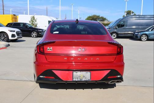 2022 Hyundai SONATA SEL