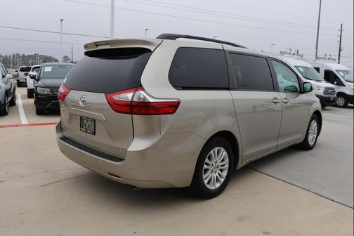 2015 Toyota Sienna XLE