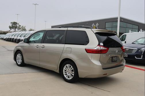 2015 Toyota Sienna XLE