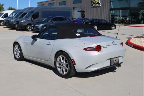 2016 Mazda MX-5 Miata Sport