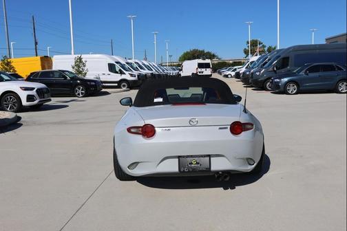 2016 Mazda MX-5 Miata Sport