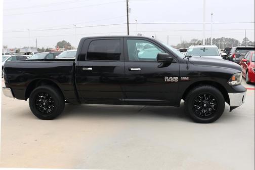 2016 RAM 1500 SLT
