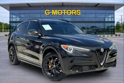 Vulcano Black Metallic 2020 Alfa Romeo Stelvio Base