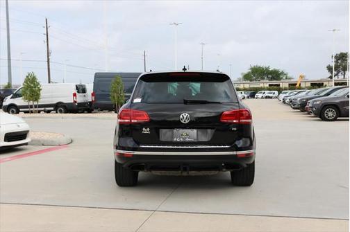 2017 Volkswagen Touareg V6 Wolfsburg Edition