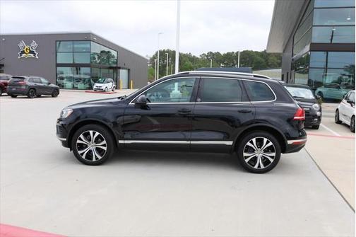 2017 Volkswagen Touareg V6 Wolfsburg Edition