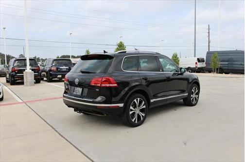 2017 Volkswagen Touareg V6 Wolfsburg Edition