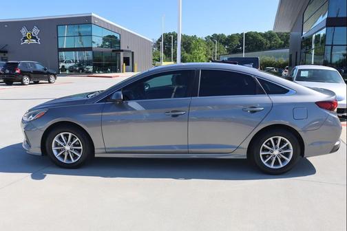 2018 Hyundai SONATA SE