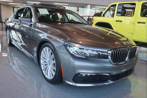 2018 BMW 740 I