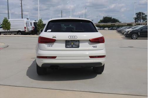 2017 Audi Q3 2.0T Premium Plus