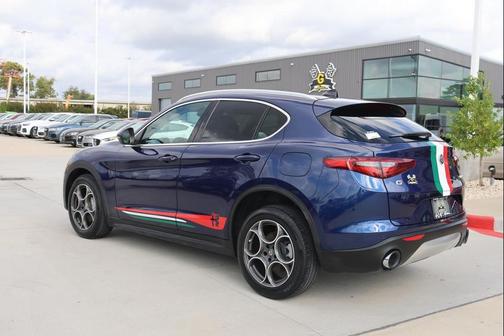 2018 Alfa Romeo Stelvio Base