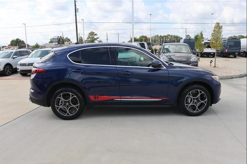 2018 Alfa Romeo Stelvio Base