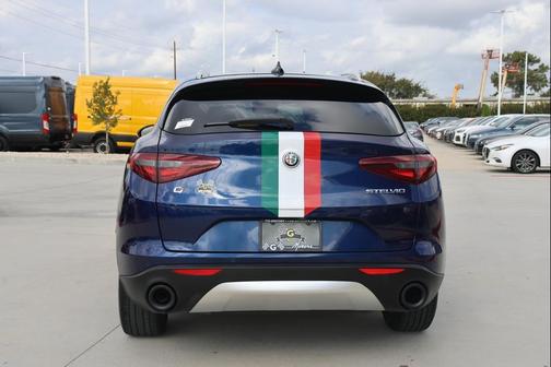 2018 Alfa Romeo Stelvio Base