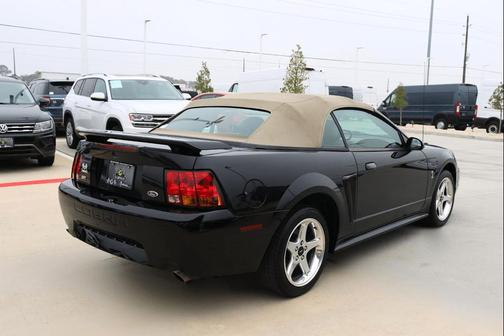 2001 Ford Mustang SVT Cobra