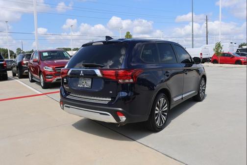 2020 Mitsubishi Outlander SE