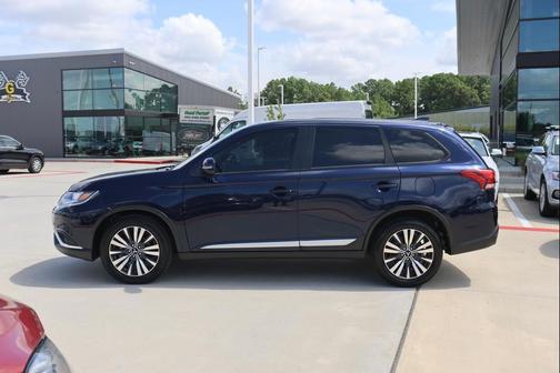 2020 Mitsubishi Outlander SE