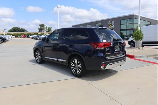 2020 Mitsubishi Outlander SE