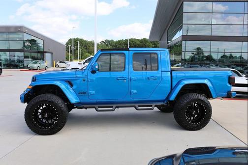 2023 Jeep Gladiator Overland